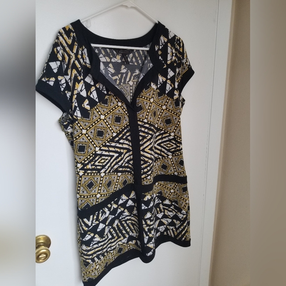 BCBG MaxAzria Tunic / Mini L - Picture 8 of 9